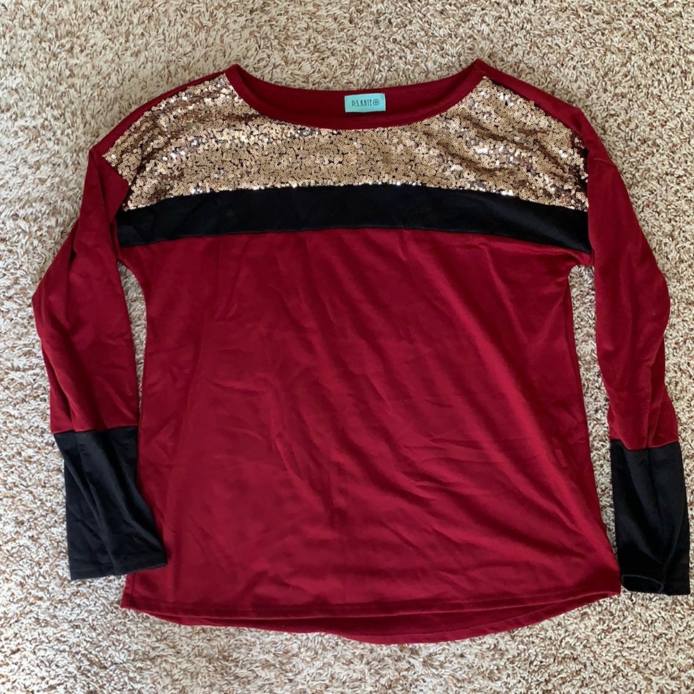 L boutique shirt with champagne glitter accent!